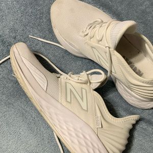 New balance tennis shoes women’s